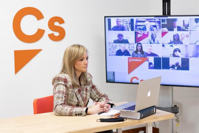 La coordinadora autonómica de Cs Baleares, Patricia Guasp, durante una reunión telemática con la presidenta de la formación, Inés Arrimadas.