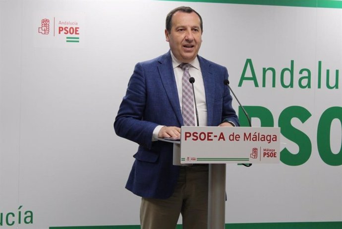 José Luis Ruiz Espejo, secretario general del PSOE de Málaga, en rueda de prensa