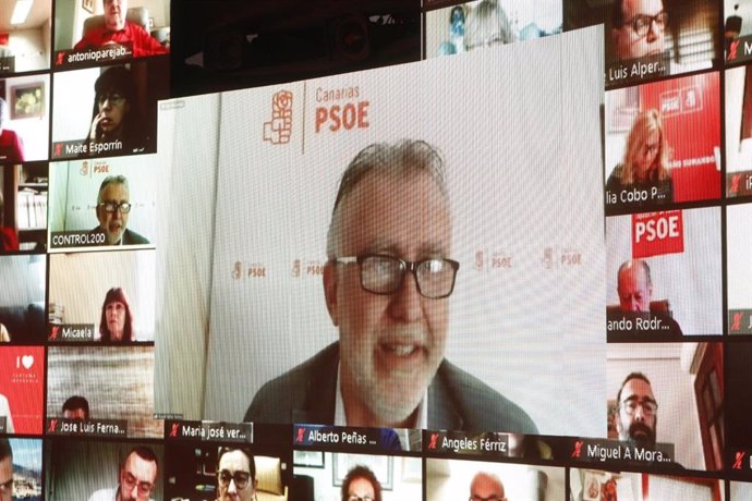 El secretario general de los socialistas canarios, Ángel Víctor Torres, interviene en el Comité Federal del PSOE