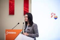 Arrimadas, tras la dimisión del JEMAD:"Es lo que debe hacer cualquier responsable público que se vacune antes de tiempo"