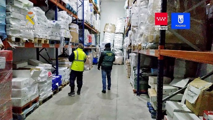 La Guardia Civil incauta más de 122.000 kilos de productos cárnicos y detiene a 14 personas