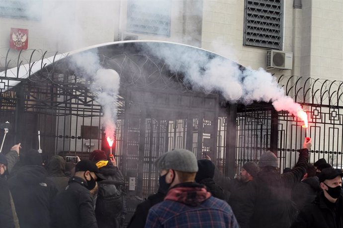 Protesta en Kiev por la liberación del opositor ruso Alexei Navalni