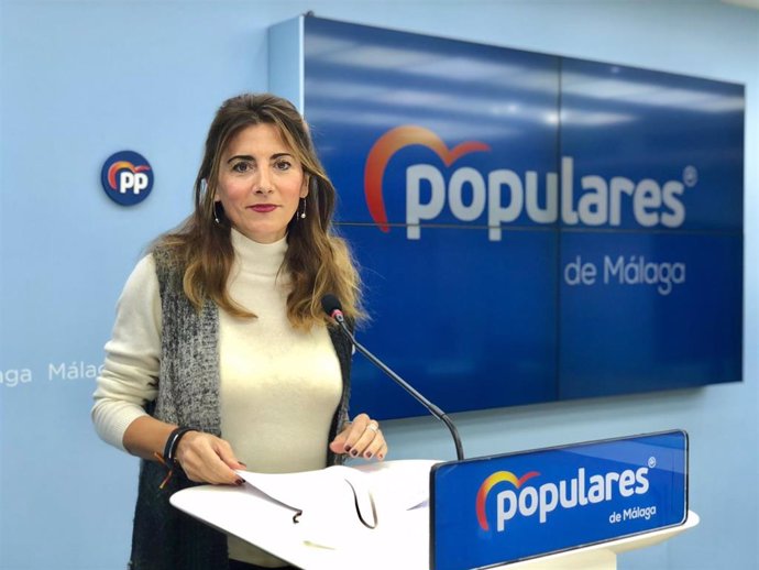 La vicesecretaria de Sociedad del Bienestar del PP Andaluz, Ana Mata, en rueda de prensa en Málaga