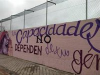Más Madrid tacha de "títeres de los trumpistas" a Ayuso y Almeida por querer borrar el mural feminista de Ciudad Lineal