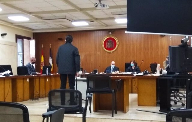 El acusado, durante el juicio celebrado este lunes en la Audiencia Provincial de Baleares.