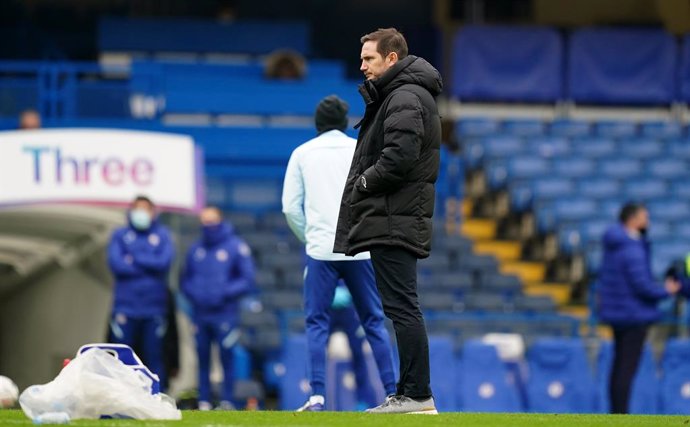 10 January 2021, England, London: Chelsea's manager Frank Lampard is seen on the pitch prior to the start of the English FA Cup third round soccer match between Chelsea and Morcambe at Stamford Bridge. Photo: John Walton/PA Wire/dpa