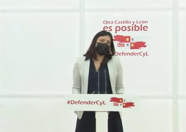 Ana Sánchez, con mascarilla, durante su comparecencia en rueda de prensa.
