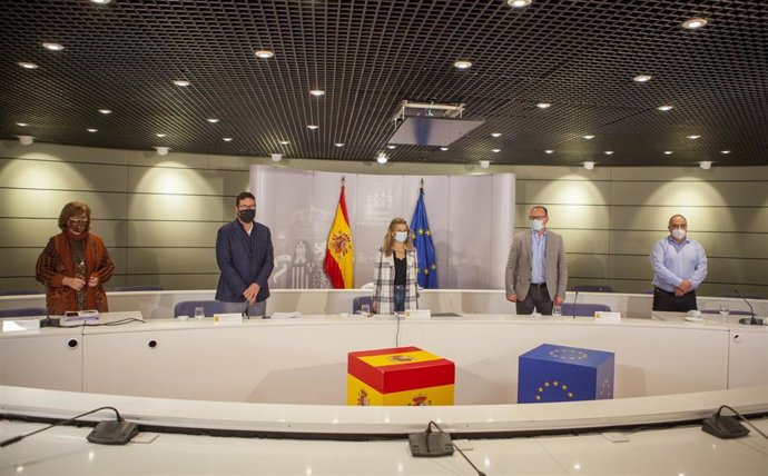 La ministra de Trabajo y Economía Social, Yolanda Díaz, se reúne con los responsables laborales de las comunidades autónomas para hablar de la nueva generación de políticas activas de empleo.