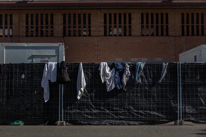Roba dels temporers en un alberg de Lleida