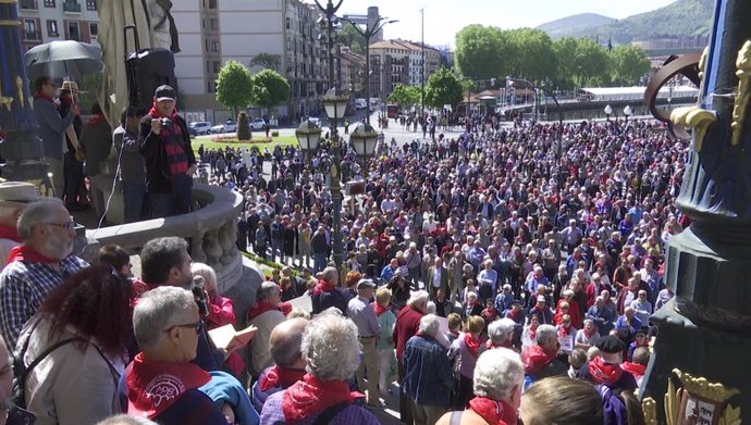 Concentración de pensionistas vascos