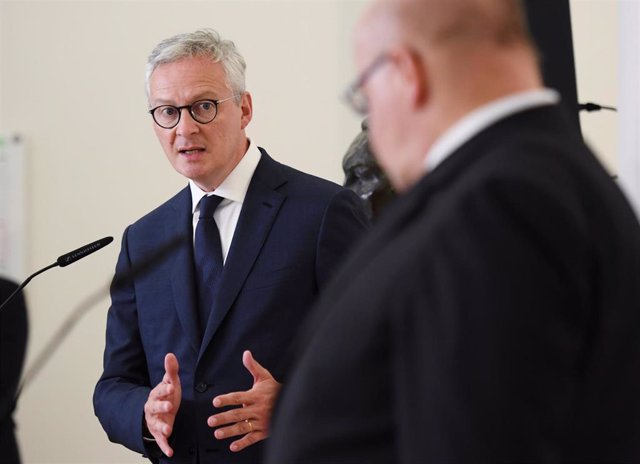 22 June 2020, Berlin: French Minister of Economy and Finance Bruno Le Maire (L) speaks during a press conference with German Minister of Economics Peter Altmaier before their meeting at the Federal Ministry of Finance. Photo: Annegret Hilse/Reuters Pool
