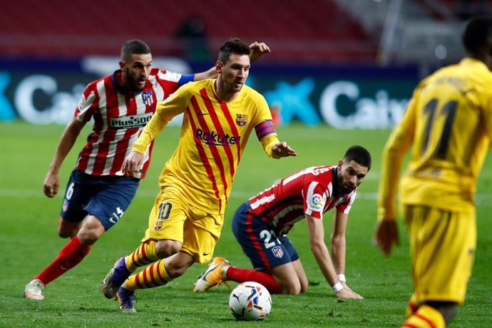 Leo Messi en el partido contra el Atlético de Madrid en el Wanda Metropolitano de LaLiga Santander 2020-21.
