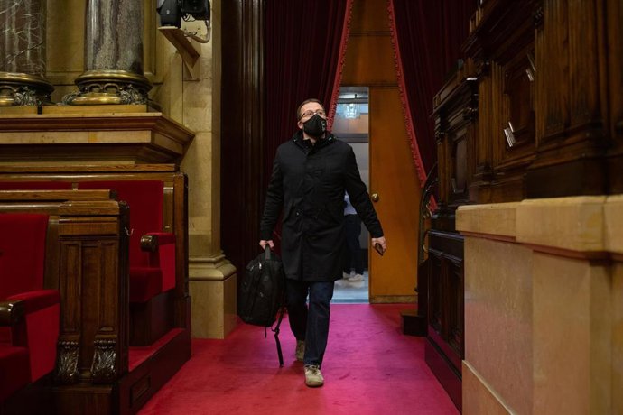 El diputado de la CUP Vidal Aragonés en la diputación permanente del Parlament