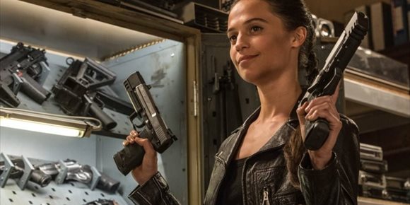 2. Misha Green, creadora de Territorio Lovecraft, dirigirá Tomb Raider 2 con Alicia Vikander