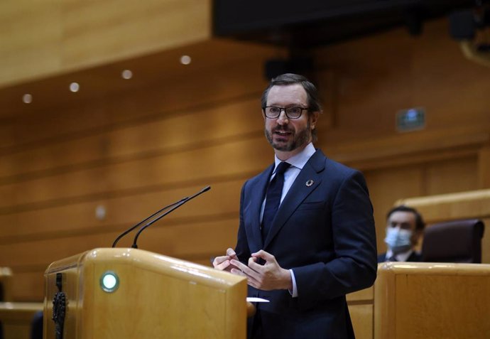 El portavoz del PP en el Senado, Javier Maroto, interviene durante una sesión plenaria en el Senado, en Madrid (España), a 14 de diciembre de 2020. 