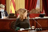 Armengol: "Las restricciones son las que corresponden, y yo las defiendo pese a todas las dificultades"