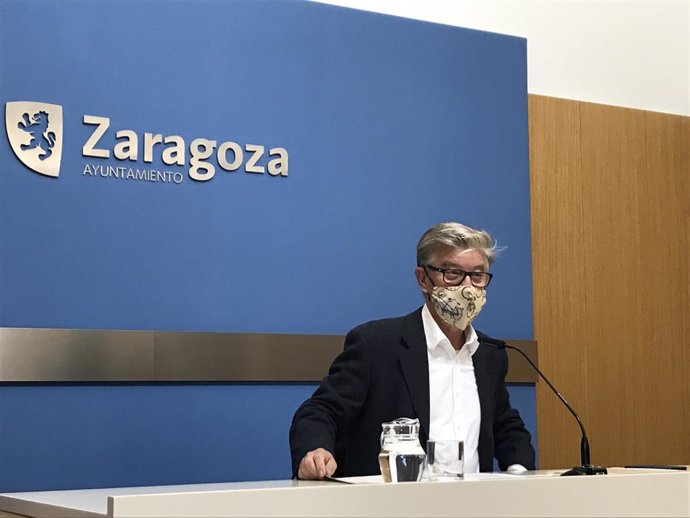 El portavoz del grupo municipal de ZeC en el Ayuntamiento de Zaragoza, Pedro Santisteve