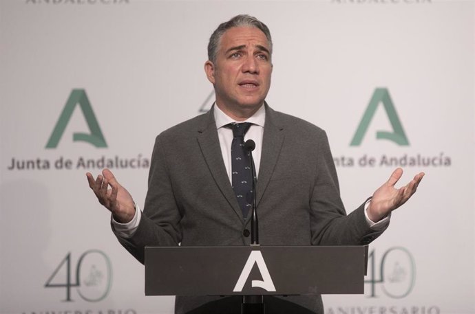 El consejero de la Presidencia, Administración Pública e Interior, Elías Bendodo, durante la rueda de prensa posterior a la reunión del Consejo de Gobierno de la Junta de Andalucía. En el Palacio de San Telmo, Sevilla (Andalucía, España), a 26 de enero 