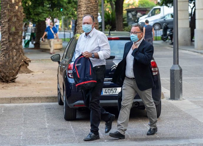 El  exdirector generales de Trabajo, Alberto Rivera,en la primera sesión de la vista oral del juicio por las ayudas concedidas a la empresa Aceitunas y Conservas (Acyco) 