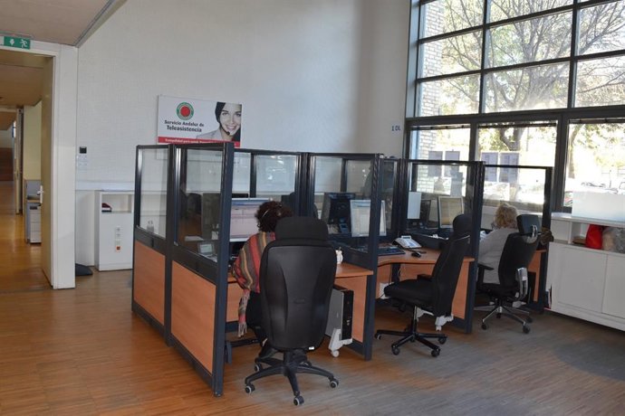 Huelva.- El Servicio de Teleasistencia de la Junta gestiona 392.865 llamadas durante 2020 en Huelva                     