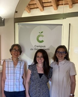 Trinitat Cambras, María Fernanda Zerón y Maria Izquierdo