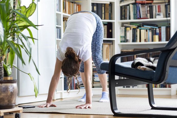 Practicar deporte en casa durante la pandemia ha reducido la caída del número de ventas de material deportivo