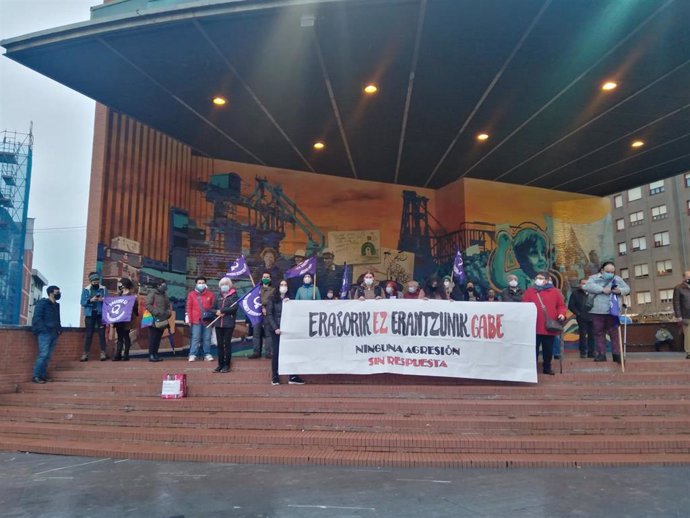 Concentración contra la violencia machista en Barakaldo (Bizkaia)