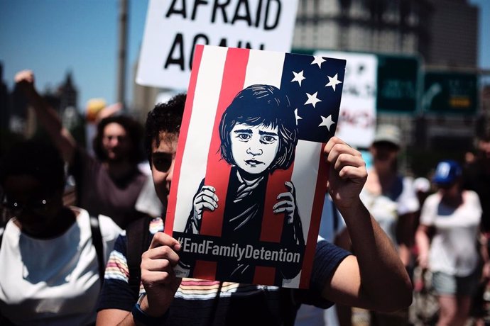 Manifestación contra el programa de "tolerancia cero" por el cual miles de familias fueron separadas por las autoridades estadounidenses tras cruzar la frontera de manera irregular.