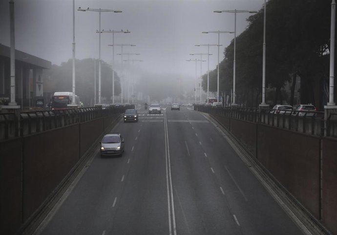 Imágenes de recurso de niebla en Sevilla