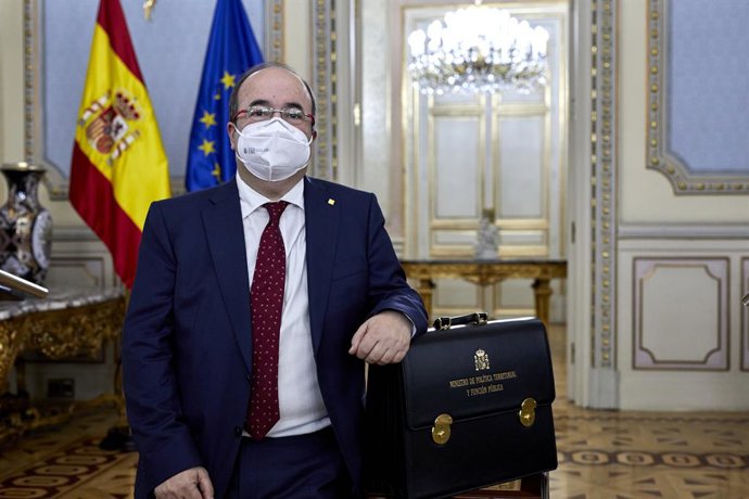 El nuevo ministro de Política Territorial, Miquel Iceta, durante el acto de traspaso de la cartera del Ministerio de Política Territorial y Función Pública, en Madrid (España), a 27 de enero de 2021. Miquel Iceta ha recibido este miércoles la cartera de