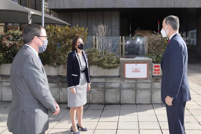 El Rey destaca la importancia de contar con una industria "robusta" para la creación de empleo