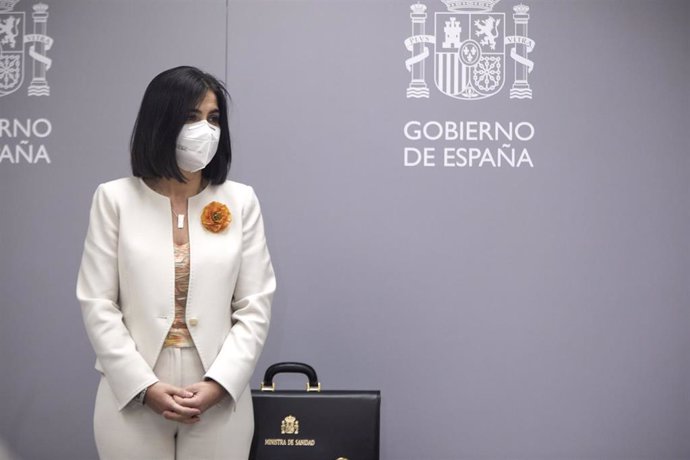 La ministra de Sanidad, Carolina Darias, durante el acto de traspaso de la cartera de su Ministerio a manos de su antecesor, Salvador Illa, en Madrid (España), a 27 de enero de 2021.