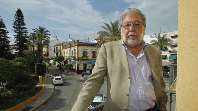 El presidente del Consejo Andaluz de Gobiernos Locales y alcalde de Dos Hermanas (Sevilla), Francisco Toscano