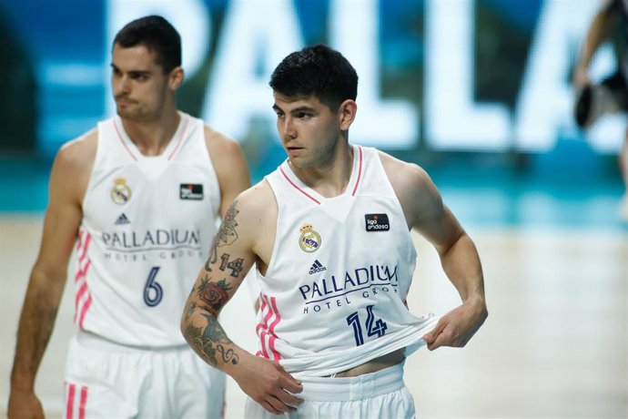 Gabriel Deck y Alberto Abalde con el Real Madrid