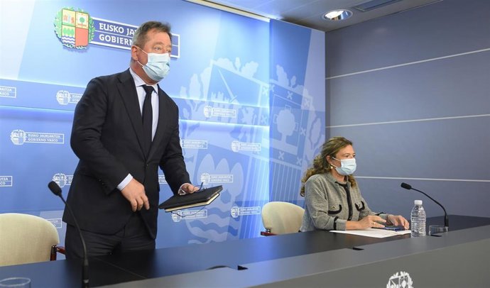 El portavoz del gobierno vasco, bingen zupiria, en rueda de prensa tras el consejo de gobierno
