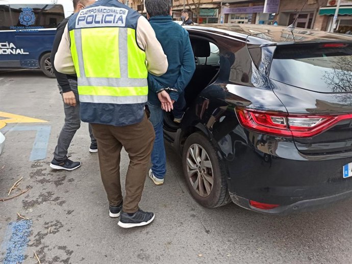 La Policía Nacional Detiene A Tres Personas Y Desarticula Un Grupo Organizado De Falsos Revisores Del Gas