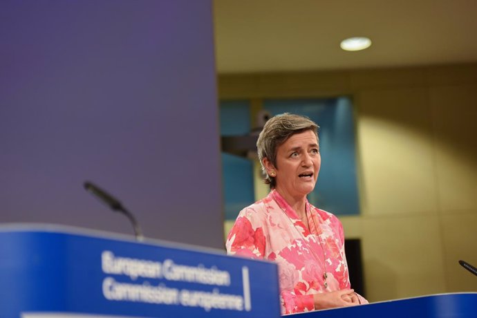 HANDOUT - 16 July 2020, Belgium, Brussels: EU Commissioner for Competition Margrethe Vestager gives a press conference at the European Commission headquarters. The European Commission is to investigate potential competition concerns related to the rapid