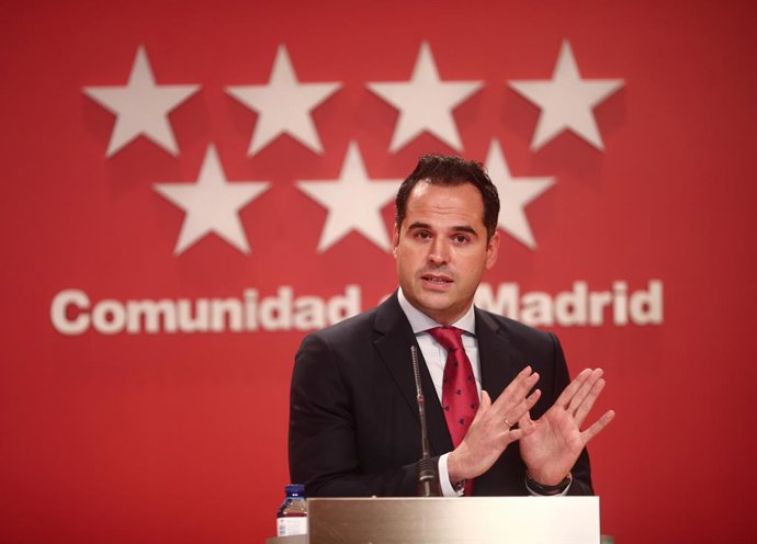 El vicepresidente de la Comunidad de Madrid, Ignacio Aguado, interviene en la rueda de prensa convocada posterior al Consejo de Gobierno de la Comunidad de Madrid celebrada en la Real Casa de Correos, Madrid, (España), a 27 de enero de 2021. Durante la 