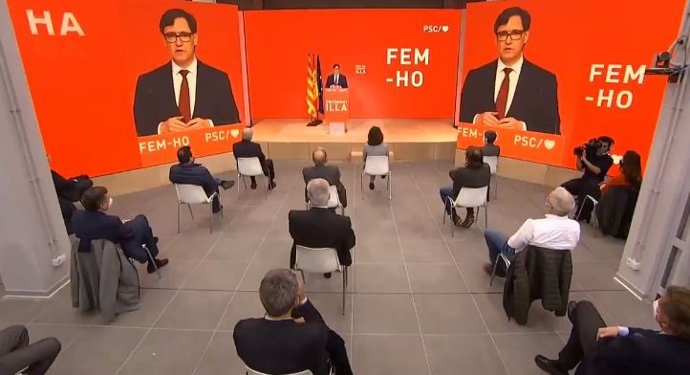 El candidato del PSC a las elecciones catalanas, Salvador Illa, en un acto con el mundo social y económico