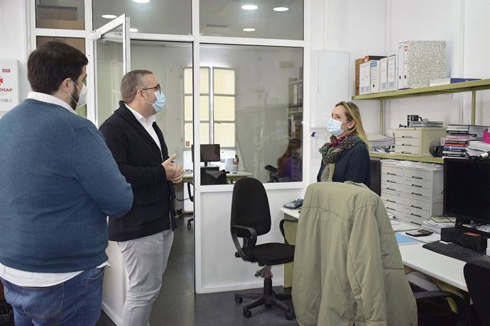 El alcalde, en el área de Informática del ayuntamiento palaciego