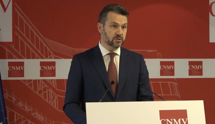 El nuevo presidente de la CNMV, Rodrigo Buenaventura, en la toma de posesión de su cargo.