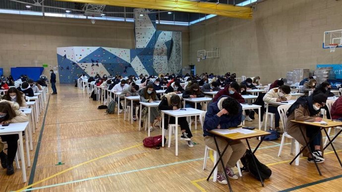 Estudiantes realizan exámenes en la Universidad de Vigo