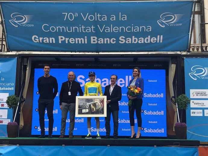 Ion Izagirre se impone en la Volta a la Comunitat Valenciana