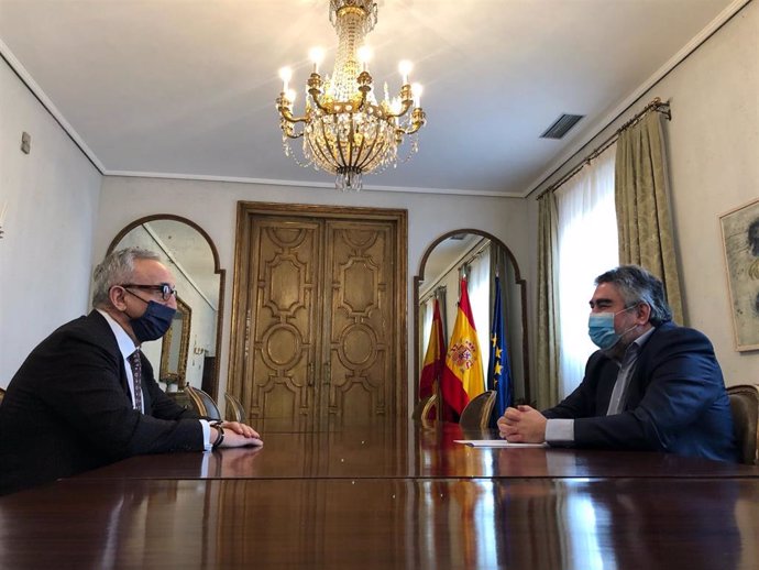 Alejandro Blanco y José Manuel Rodríguez Uribes, presidente del COE y ministro de Cultura y Deporte durante una reunión