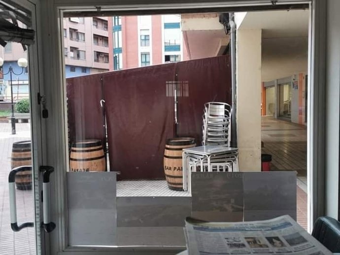 La gran terraza puesta por el bar de Nájera que molesta a vecinos y locales