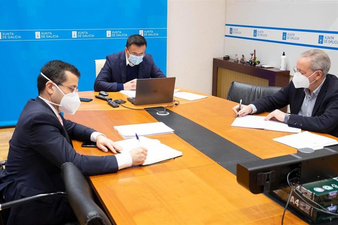 El conselleiro do Medio Rural, José González, preside la reunión telemática del Consello Agrario de Galicia