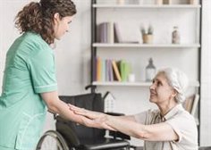 Why hire a caregiver at home for the elderly?