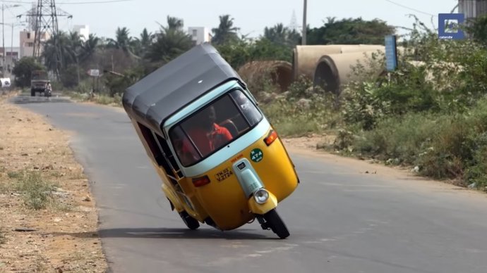 Jagathish Mani: conductor de Tuk-Tuk de día, y especialista en trucos y acrobacias en su tiempo libre