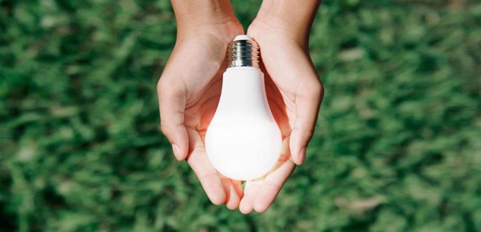 Endesa recuerda a sus clientes con bono social la necesidad de renovar su solicitud.