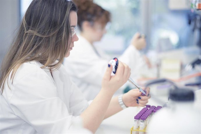 Trabajadores en ADM Biopolis